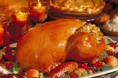 22 ноября 2012, 00:30 Переглядів:   За традицією на урочистий сімейний обід збираються кілька поколінь американців, фото з сайту donbass