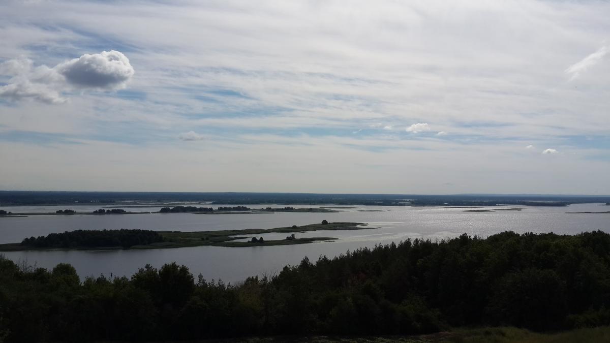 Тягнеться цей величезний водний об'єкт аж до Міжрічинського регіонального ландшафтного парку на Чернігівщині мало не біля кордонів з Білоруссю і є дуже популярним як місце для риболовлі та відпочинку