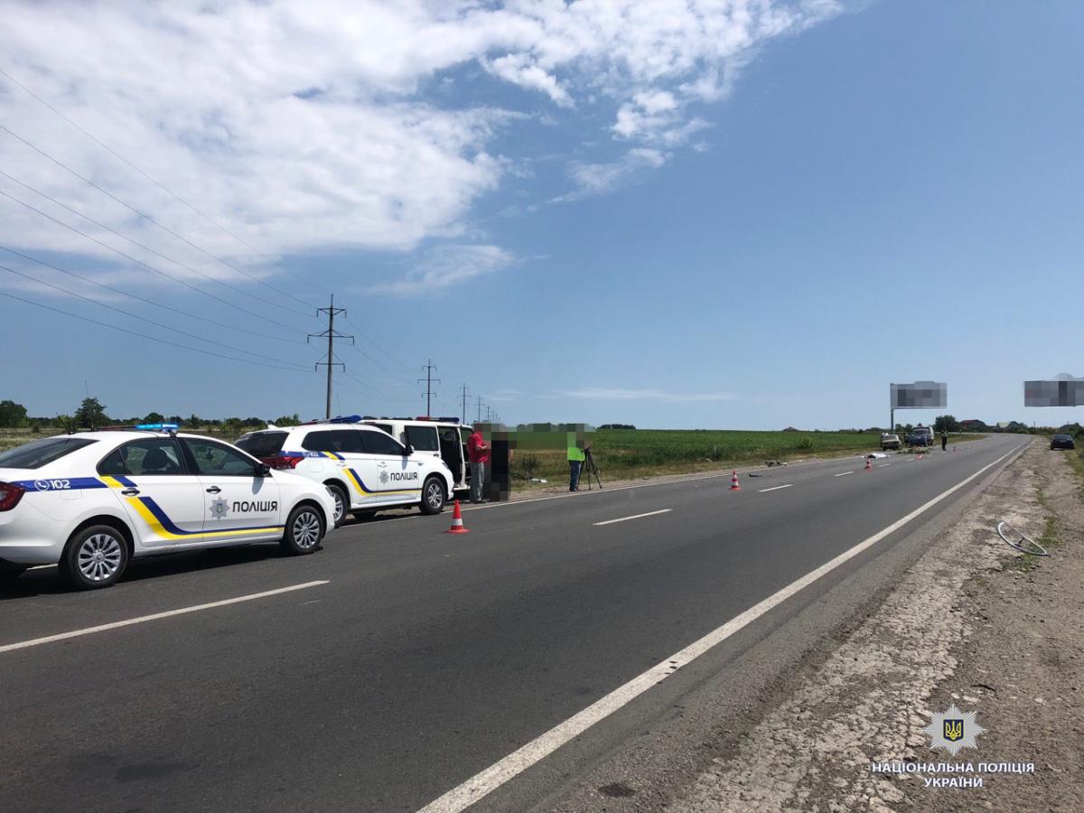 В результаті аварії загинула жінка, ще двоє підлітків були госпіталізовані