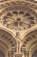 У давнину цю частину собору прикрашала тільки скульптура Діви Марії