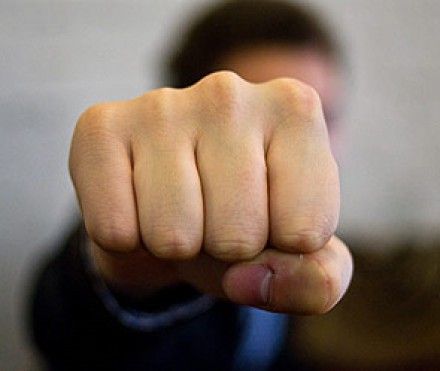 Тіло знайшли випадкові свідки в лісосмузі на березі місцевого озера