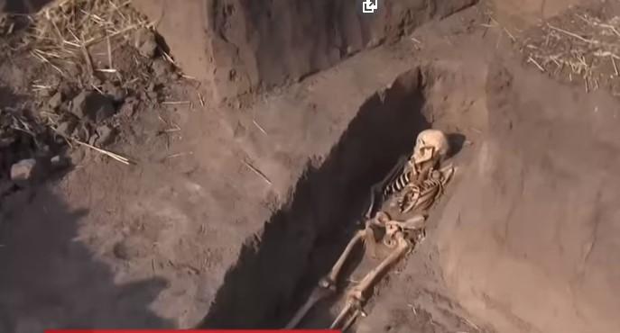 Сантиметр за сантиметром археологи відвойовують у стихії ранні скіфські та пізні ногайские поховання