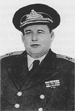 Першим начальником 3-го Вищого Військово-морського Інженерного Училища в квітні 1952 року був призначений інженер-контр-адмірал М