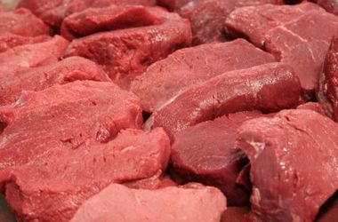 10 жовтня 2014 року, 12:54 Переглядів:   Українське м'ясо знову дозволяють продавати в Росії
