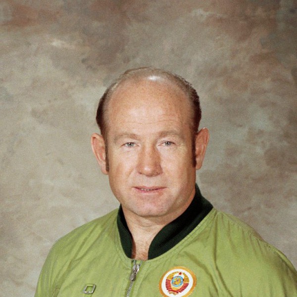 Олексій Леонов, командир екіпажу Союзу