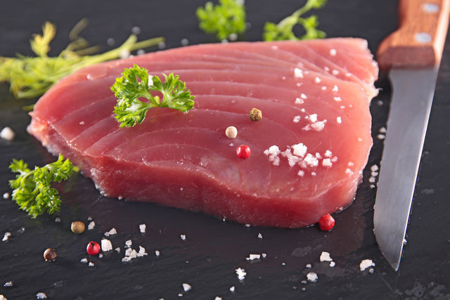 Тонкощі приготування свіжого тунця: вибираємо рибу