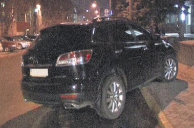 14 березня 2011, 7:25 Переглядів:   Авто, на яке зазіхав суддя, ще довго стояло на парковці біля Жовтневого РВВС