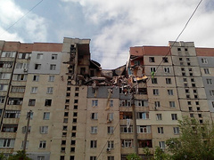 У понеділок, 12 травня в Миколаєві близько 12:40 стався вибух у будинку за адресою Лазурна, 40