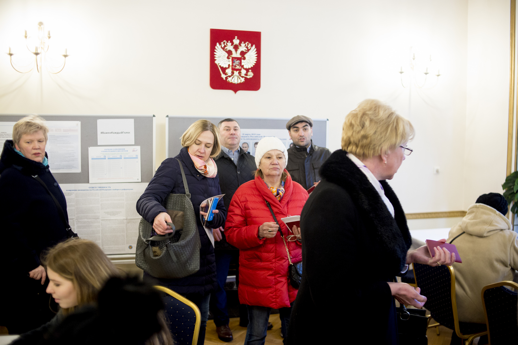 На момент публікації Володимир Путін набрав 76,65% голосів виборців, отримавши підтримку понад 55 мільйонів росіян по всій країні і за її межами