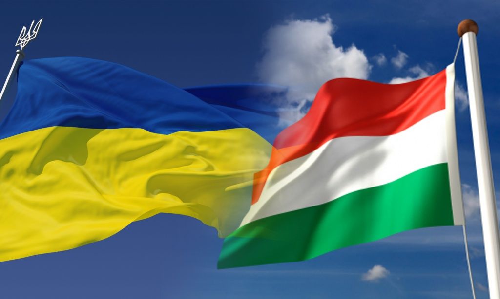 Крім того, в Угорщині звинуватили Україну в утиски і залякування угорської громади і розкритикували закон про мову