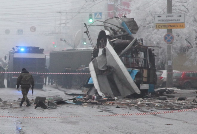 Місце теракту в Волгограді, як видно на фото, в найкоротші терміни наповнили Інтернет, нагадувало сюжет з апокаліптичного фільму
