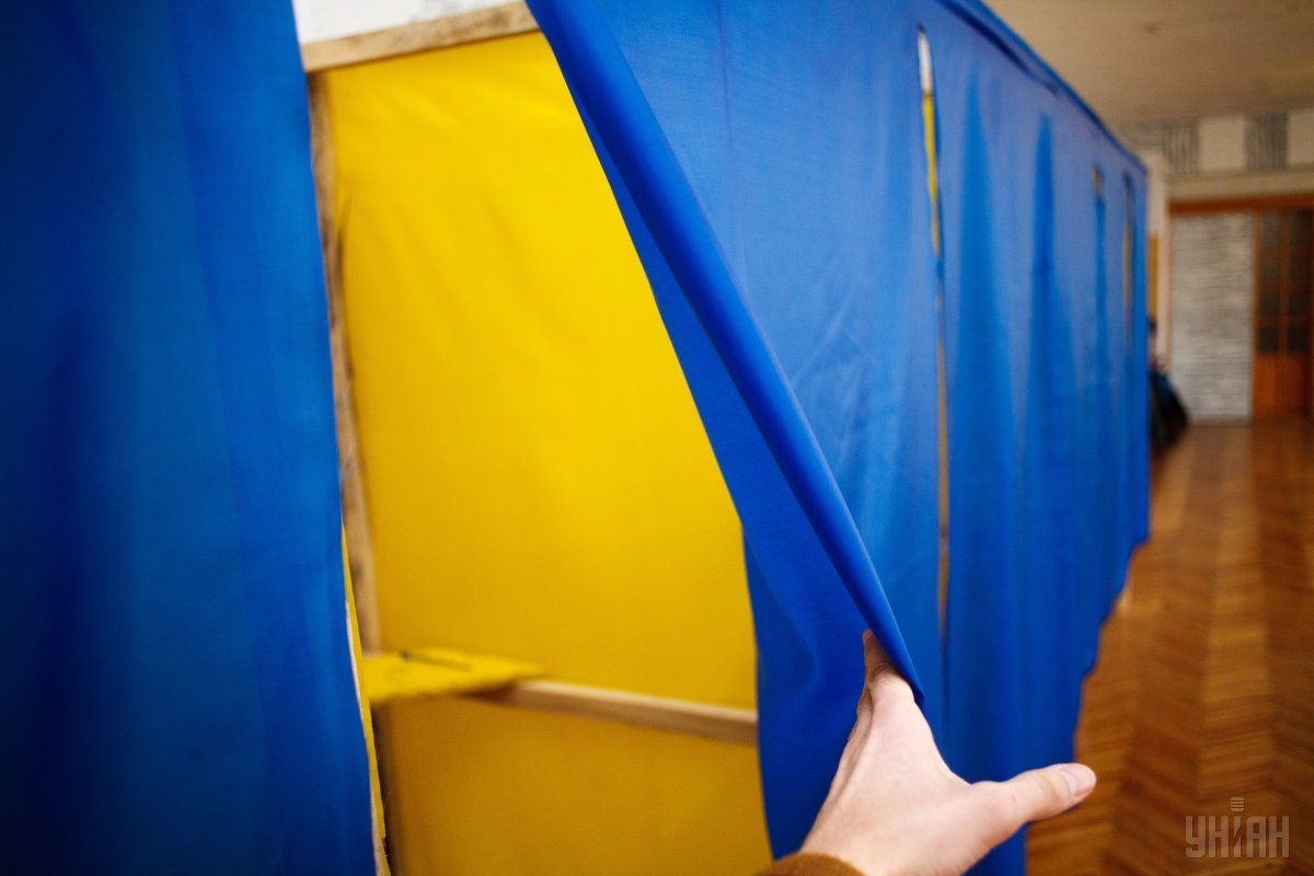 Відповідно, питання залишається лише в тому, яким чином виборчий процес буде відновлений, повторно оголошений в цих громадах, коли пройдуть 30 днів дії воєнного стану, - додала вона