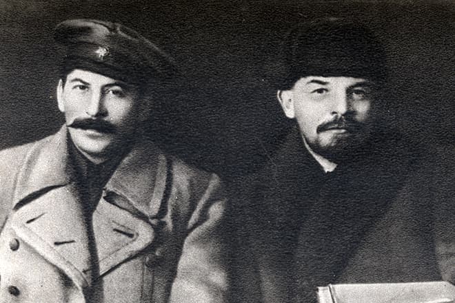 У 1912 році він остаточно вирішив змінити своє прізвище Джугашвілі на псевдонім Сталін
