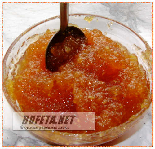 Отже, готуємо яблучне повидло на зиму - рецепти (їх два на сьогодні, які можу сміливо рекомендувати) відрізняються і способом приготування і співвідношенням плодів і цукру, але результат вам сподобається в будь-якому випадку