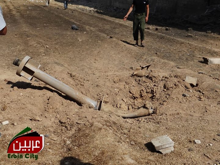 Крім того, на одному з місць ударів в Серакабе була знайдена біла граната, ідентична поміченою на місці атаки в Шейх-Максудов