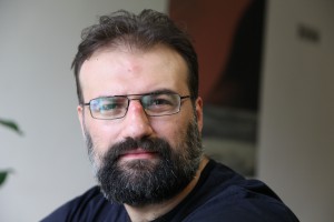 Час від часу я бачу, як люди ставлять питання - чому, якщо Бог один, релігій так багато