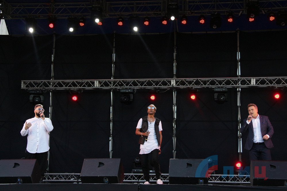 Дійство було приурочене до 80-річчя від дня створення Ворошиловградської області