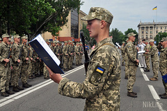 У суботу, 26 травня, в Миколаєві на Соборній площі відбулося прийняття військової присяги особовим складом навчального центру Військово-морських сил України