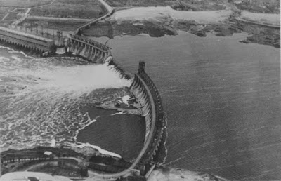 18 серпня 1941 близько 20:00 після прориву німецьких військ вона була підірвана