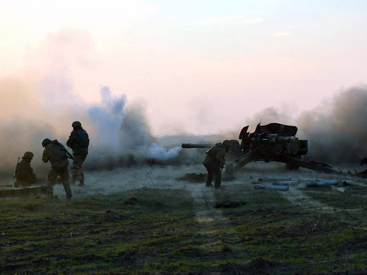 Це свято призводить бойовиків буквально в сказ і їх «командування» намагається всіляко його зіпсувати різноманітними провокаціями