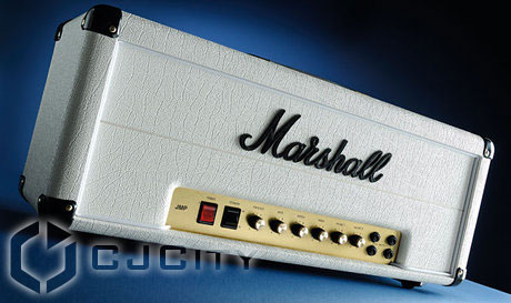 Тон підсилювача Marshall Plexi формує ядро кусачего хард-рокового звучання Ангуса Янга