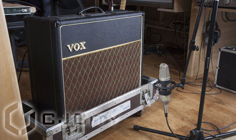 Vox AC30 - це класичний комбо, який користувався особливою популярністю у британських груп в 60-х