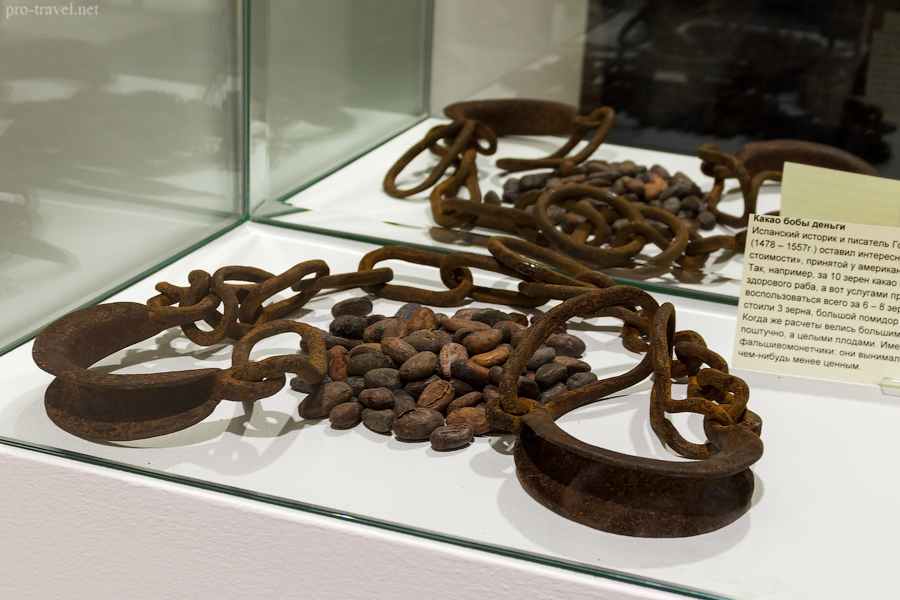 Продовжую екскурсію по Музею історії шоколаду в Кірові