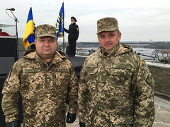 Президент Петро Порошенко присвоїв звання генерала армії начальнику Генерального штабу Збройних сил України генерал-полковнику Віктору Муженко і главі Міноборони генерал-полковнику Степану Полторак