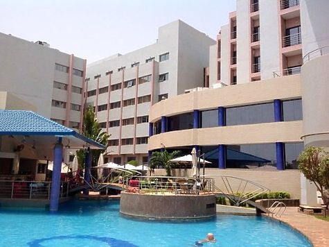 Відповідальність за напад на готель Radisson в місті Бамако взяла на себе близька до ІГІЛ угруповання У столиці держави Малі, Бамако, розташованого в Західній Африці, бойовики-джихадісти атакували готель, захопить в ньому в заручники 170 постояльців