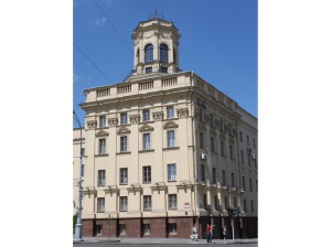 Цікава історія появи над правим крилом будівлі КДБ восьмигранной вежі