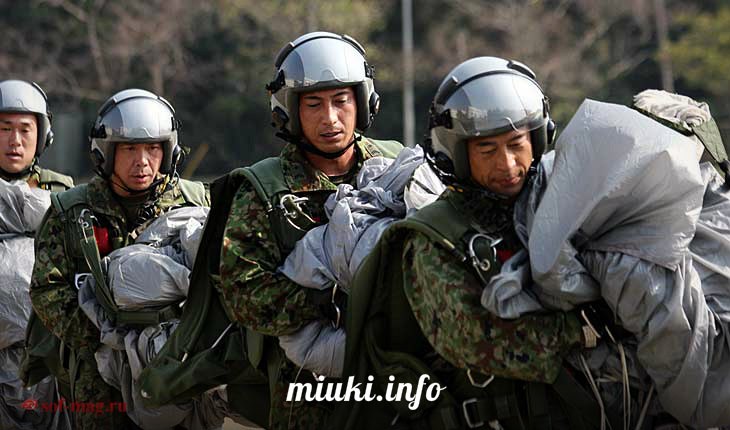 Японський повітряний десант У 1940 році в Японії прибули 100 німецьких інструкторів-парашутистів для навчання японського повітряного десанту