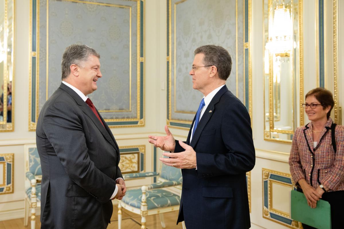 Президент Порошенко прийняв посла США з особливих доручень з питань міжнародної релігійної свободи Браунбека