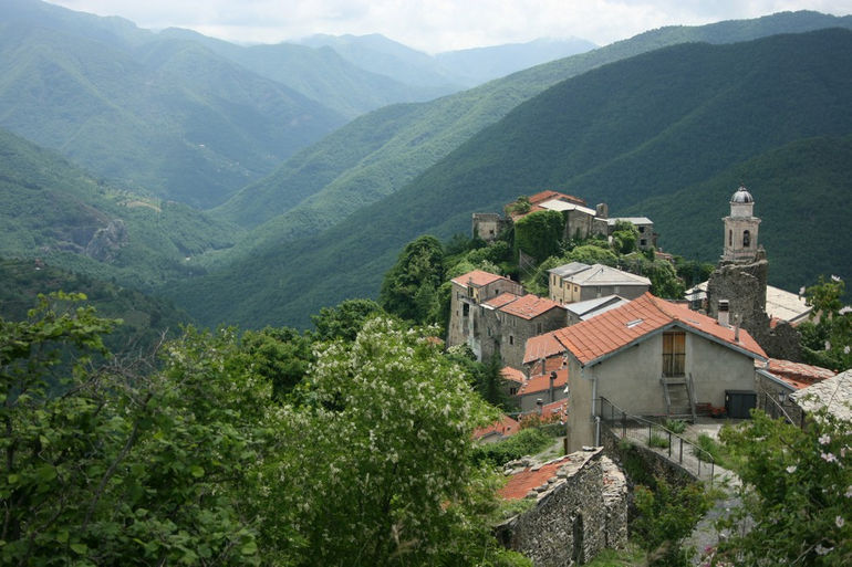 В Італії є невеликий і досить непримітний, на перший погляд, місто Тріора
