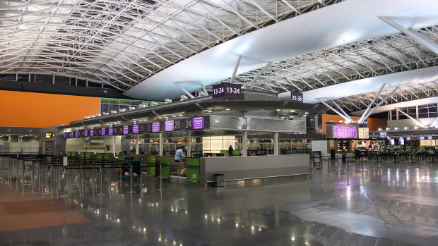 Рейс не може здійснити посадку в Борисполі і вирушає до Києва (Жуляни)