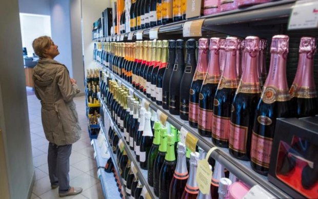 Заборона буде поширюватися на ларьки, магазини, супермаркети, торговельні центри і автозаправки