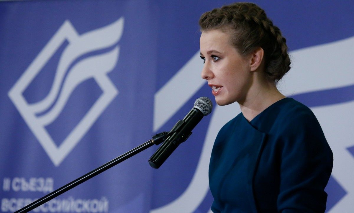 16:52, 14 лютого 2018   світ   7462   Собчак звинувачує Путіна в змові з Медведєвим і вважає, що довгострокове правління їх тандему є достатньою підставою, щоб зняти Путіна з передвиборної гонки