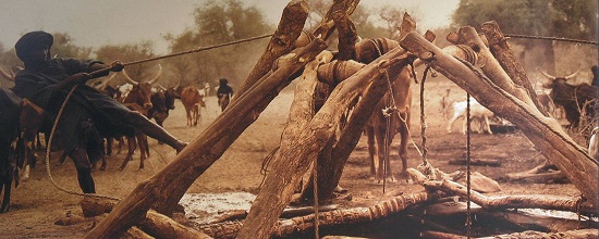 важливе   винахід колеса   і пристосування колеса в технології шків-колесо навколо якого мотузочок щоб докласти зусилля на предмет на іншому кінці