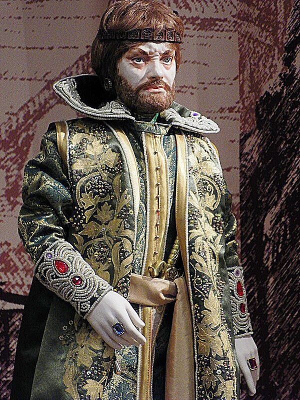 Легенда свідчить, що до складу її приданого входили книги, які стали основою зібрання знаменитої бібліотеки Івана Грозного