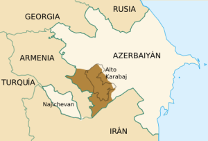 Азербайджанська армія стягує до кордону Нагірного Карабаху велику кількість танків