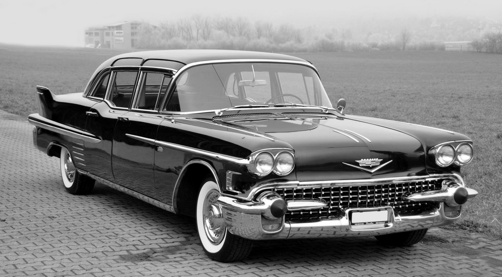 А восени 1959, вже після Всесоюзної виставки, Хрущов повернувся з поїздки в США з червоним Cadillac Fleetwood 75 Limousine з оксамитовим салоном і кондиціонером