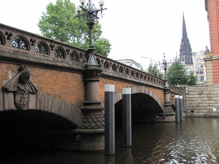 Міст Святого Духа (Heiligengeistbrucke) - шедевр середньовічної архітектури