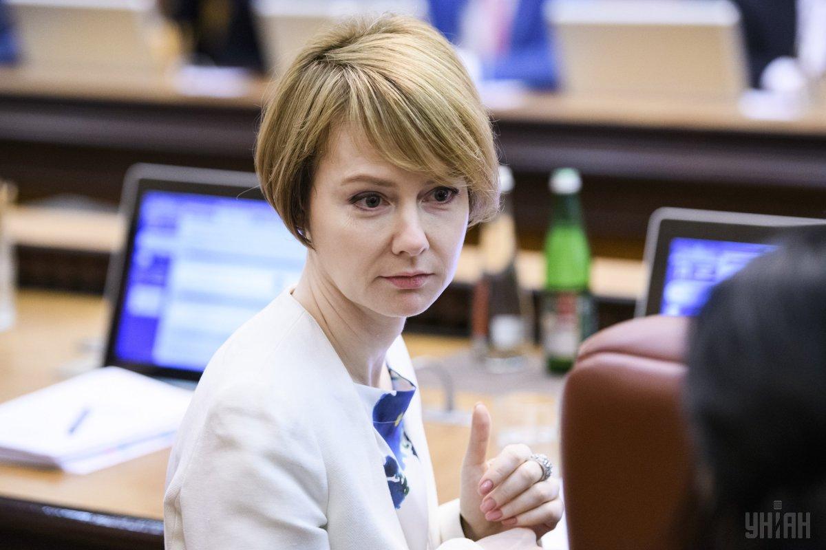 Олена Зеркаль вважає, що треба задуматися над тим, яким чином РФ буде втручатися у виборчі перегони в наступному році