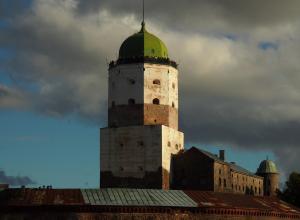 Детальніше про історію Виборзького замку читайте в   окремої замітці