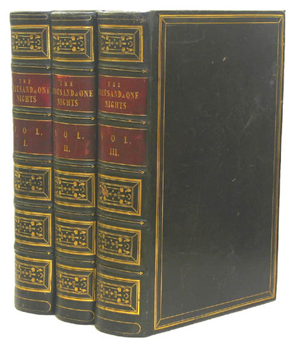Арабські казки, які так само читала Джен, ймовірно, були одним з скорочених видань Тисячі і однієї ночі, з адаптацією і цензурою, швидше за все - Лейна, видання 1839 року неадаптовані були занадто фривольними
