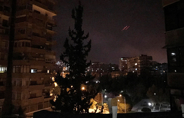 В ході тривала близько години операції по території країни було випущено від 30 до 100 ракет   Дамаск   Фото: Reuters   Москва