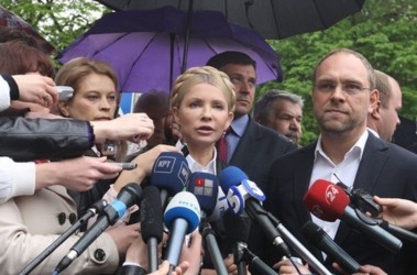 5 травня 2011, 7:21 Переглядів:   Тимошенко ходить в ГПУ
