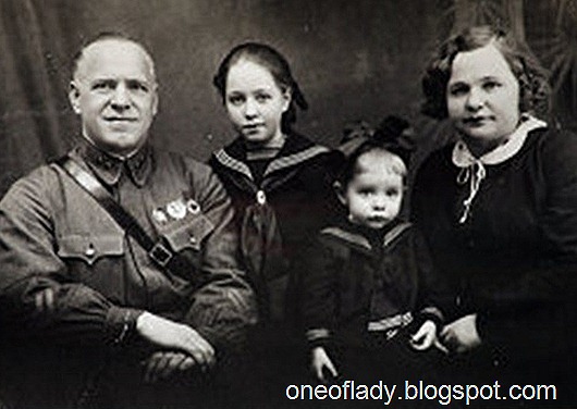 Родина Жуковим, 1939 рік