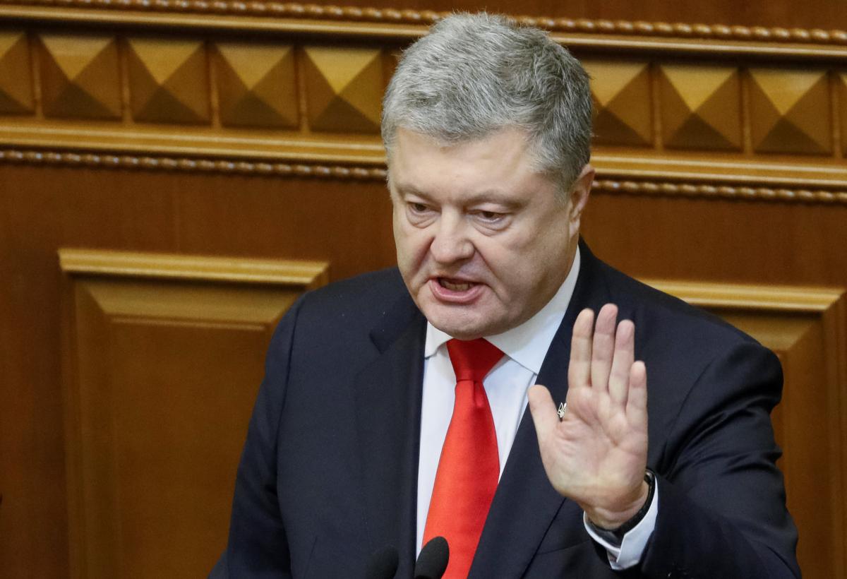 За словами президента, в Україні підвищилася інтенсивність підготовки органів управління і військ, особливо на територіях 10 областей, що межують з РФ