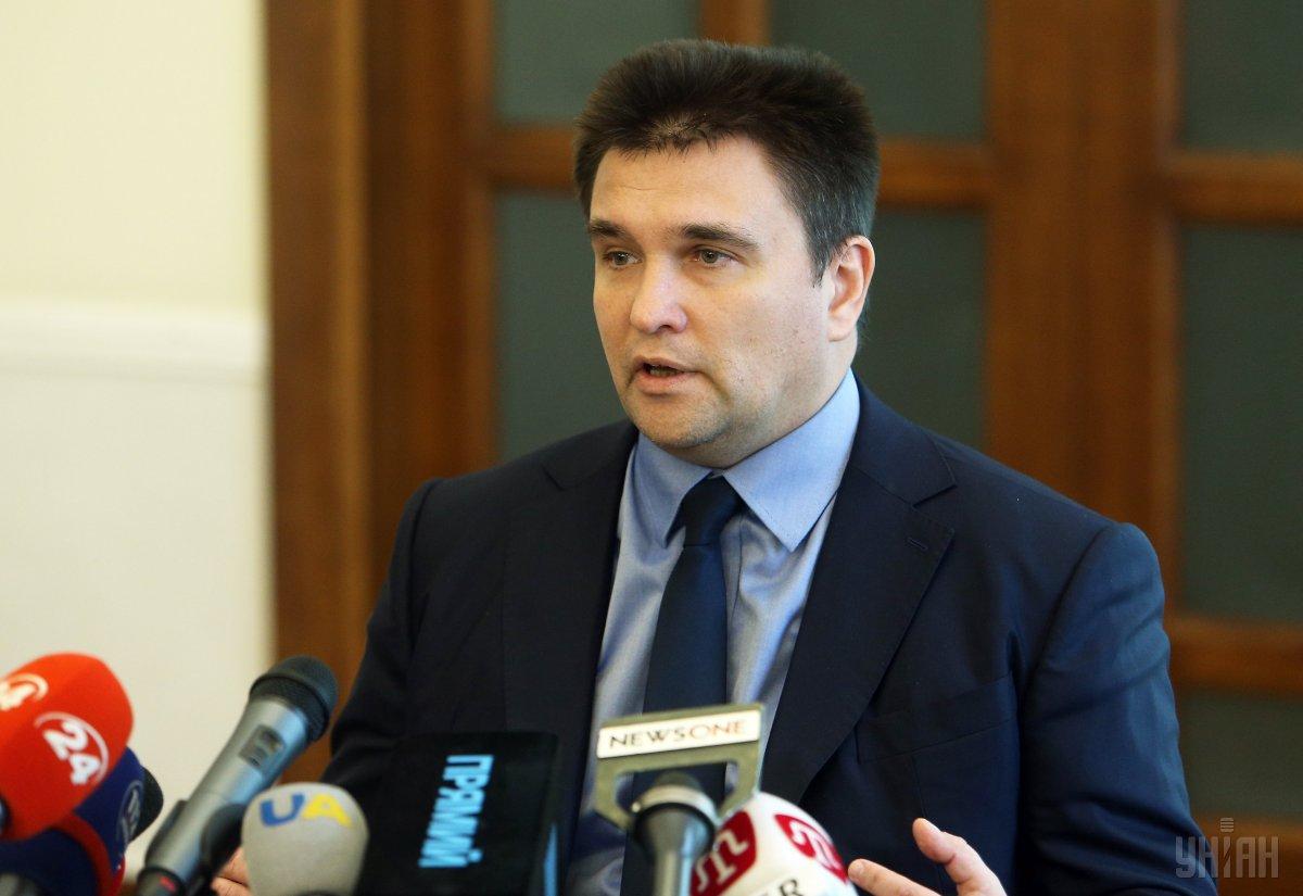 Міністр закордонних справ пообіцяв влаштувати українського дипломата в Представництві МЗС в Ужгороді