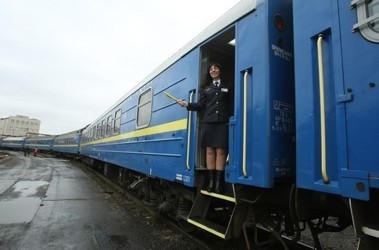 28 мая 2012, 15:13 Переглядів:   У СНД змінили графік руху пасажирських поїздів